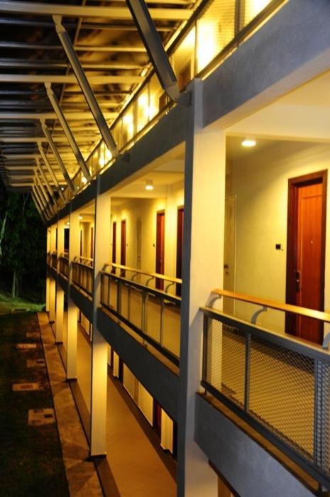 Puri Pujangga Hotel Bangi Bagian luar foto