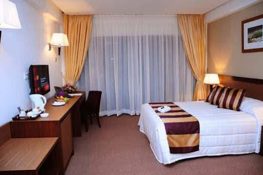 Puri Pujangga Hotel Bangi Bagian luar foto